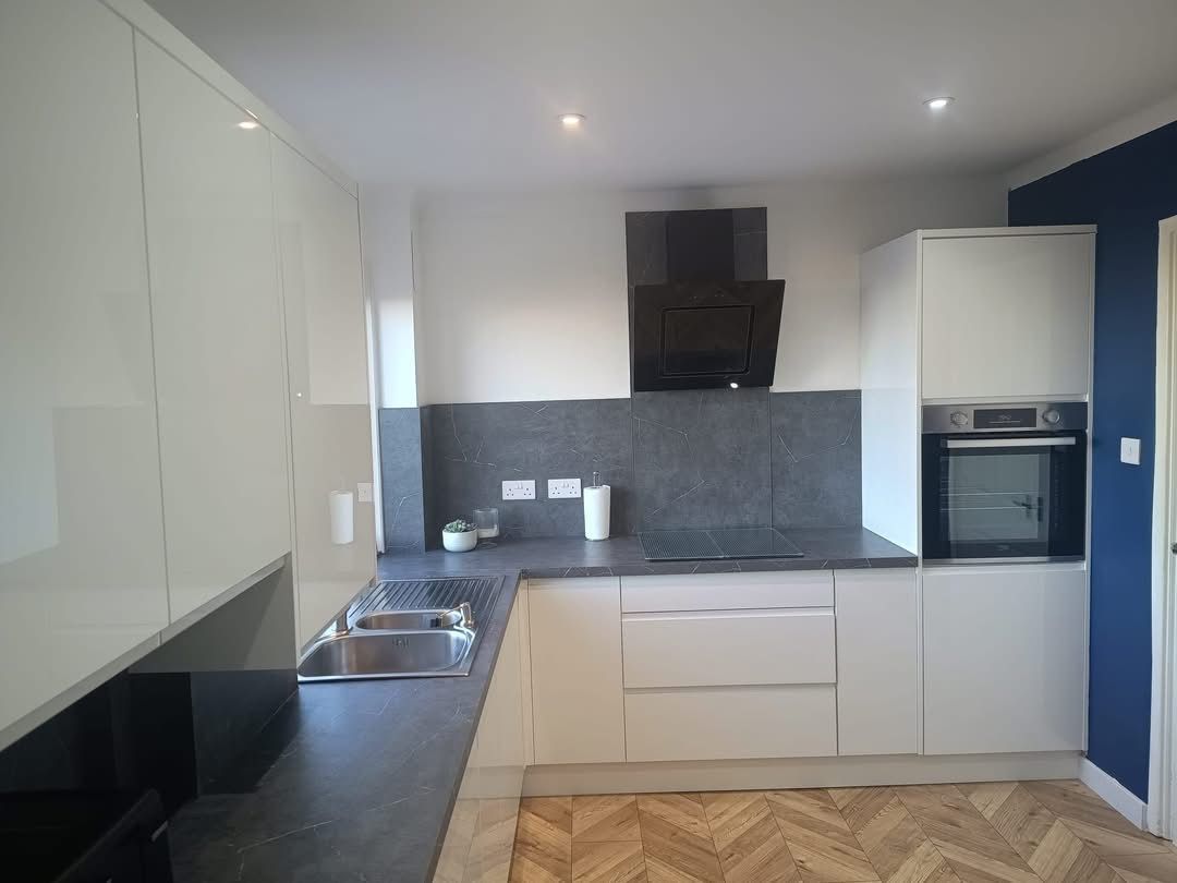 85c804c2-944c-43a9-a128-708f73fd3662